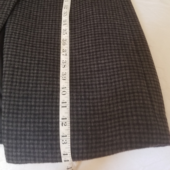 Club Monaco Coat. Size Medium - Picture 13 of 16